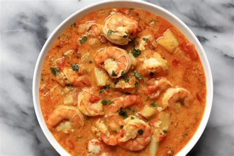  Moqueca de Camarão: Uma Sinfonia Tropical de Sabores e Texturas que Explodem na Boca!